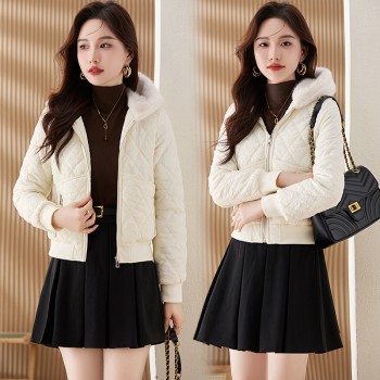 Velvet cotton coat women's short short 2023 winter new pattern pleated slim hooded jacket
